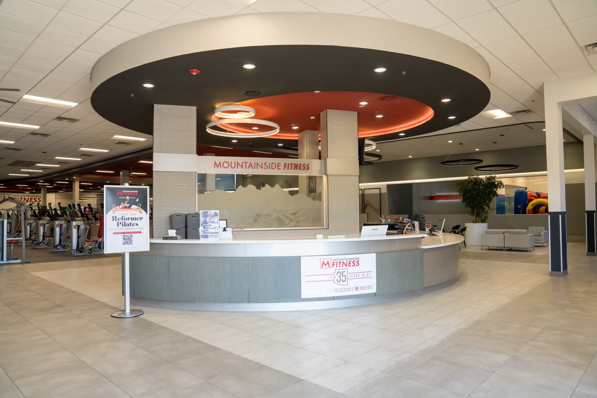 Ahwatukee-Front Desk