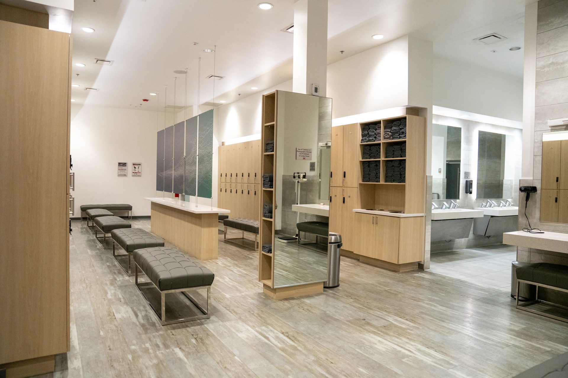 Ahwatukee-LockerRoom01